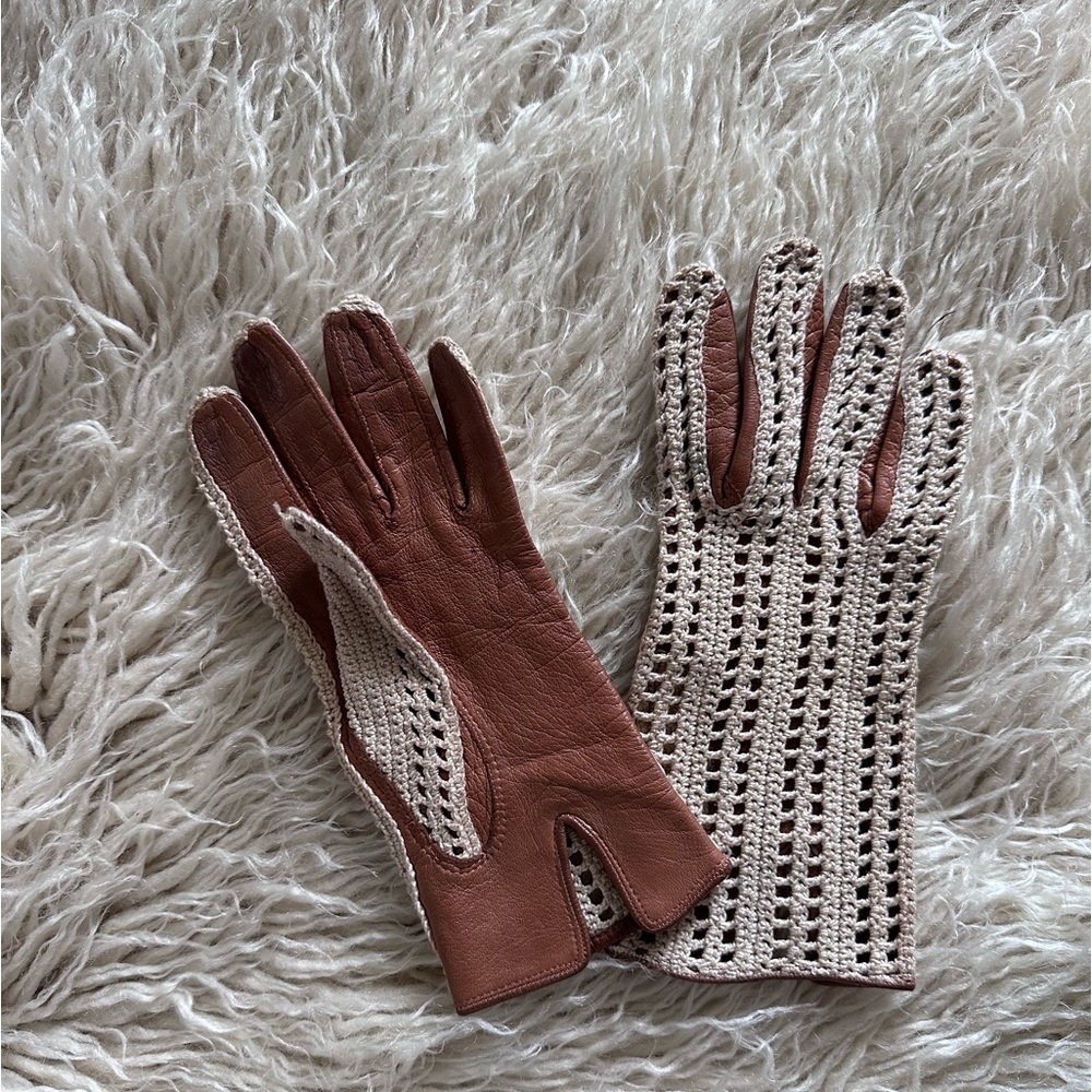 Saks Fifth Avenue Brown Leather and Cream Crochet Gloves